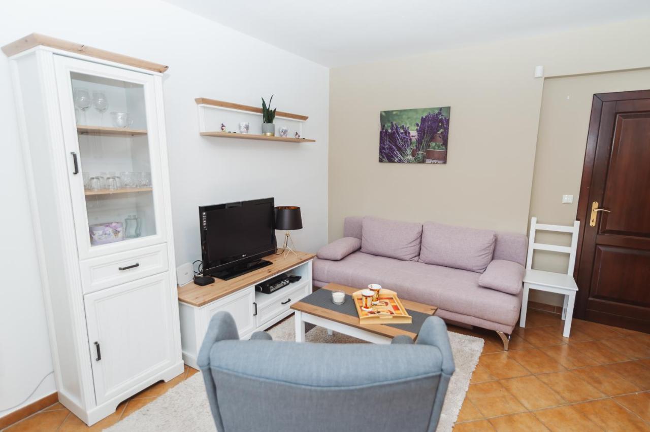 Vila Viktoria - Apartman Viktoria 2 ルジョムベロク エクステリア 写真